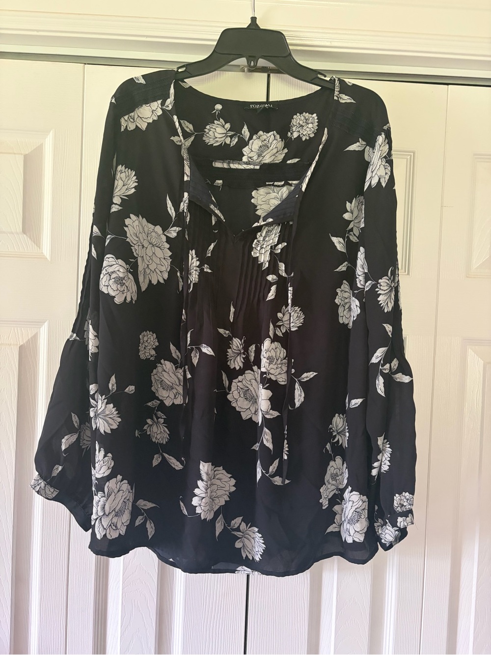 Roz & Ali Navy and White Floral Tie-Front Blouse